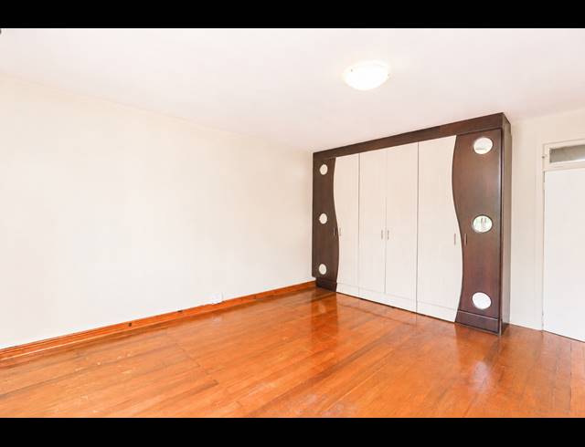 1.5 BEDROOM APARTMENT FOR SALE IN MUSGRAVE